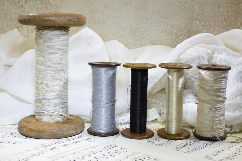 Mixture of Wood /& Early Plastic Decorative Bobbins or Spools French Haberdashery Collection Large French Vintage Wood Bobbins with Thread