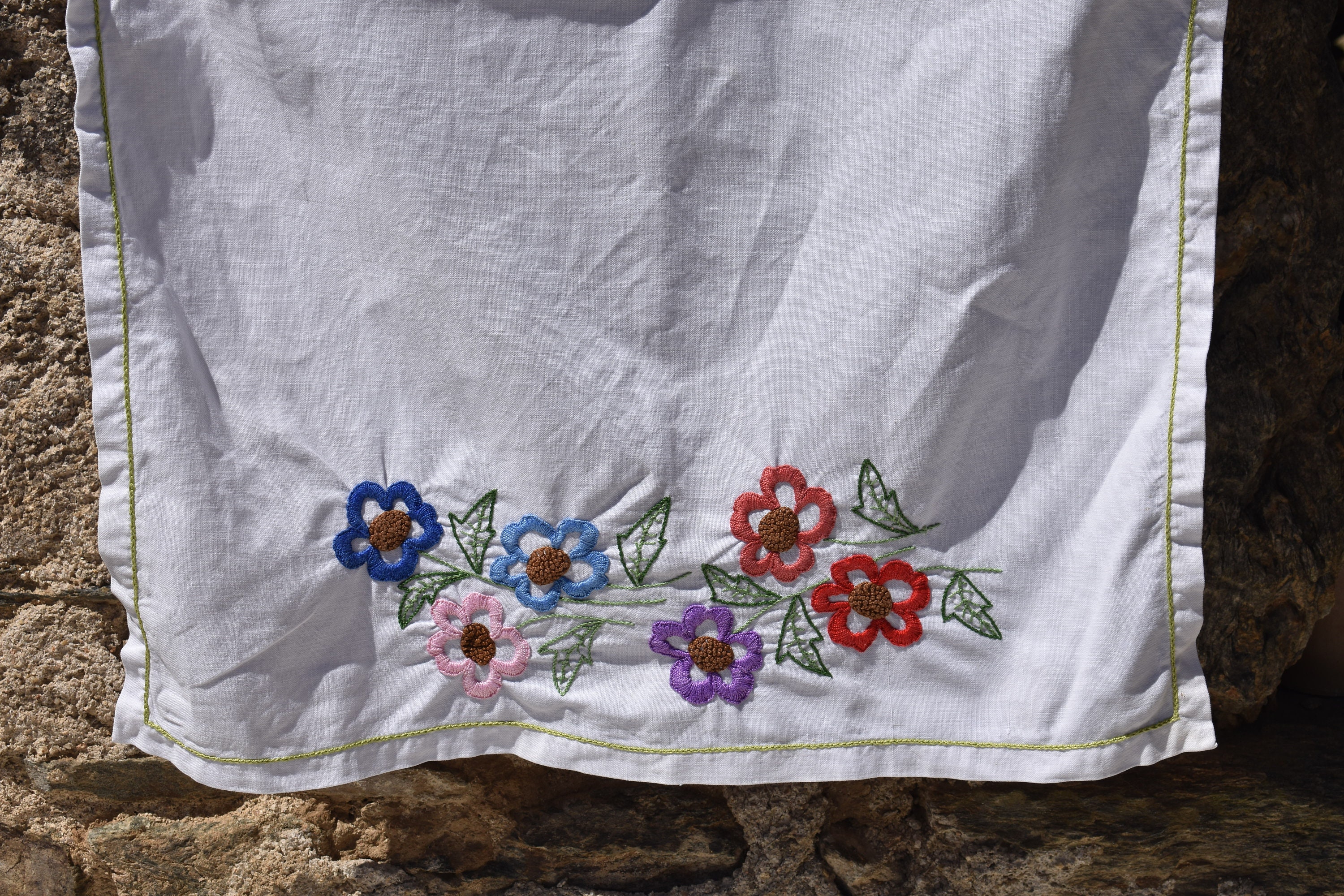 Petit Français Chemin de Table en Coton Brodé, Petite Couverture Broderie Florale, Coussin/Housse d'
