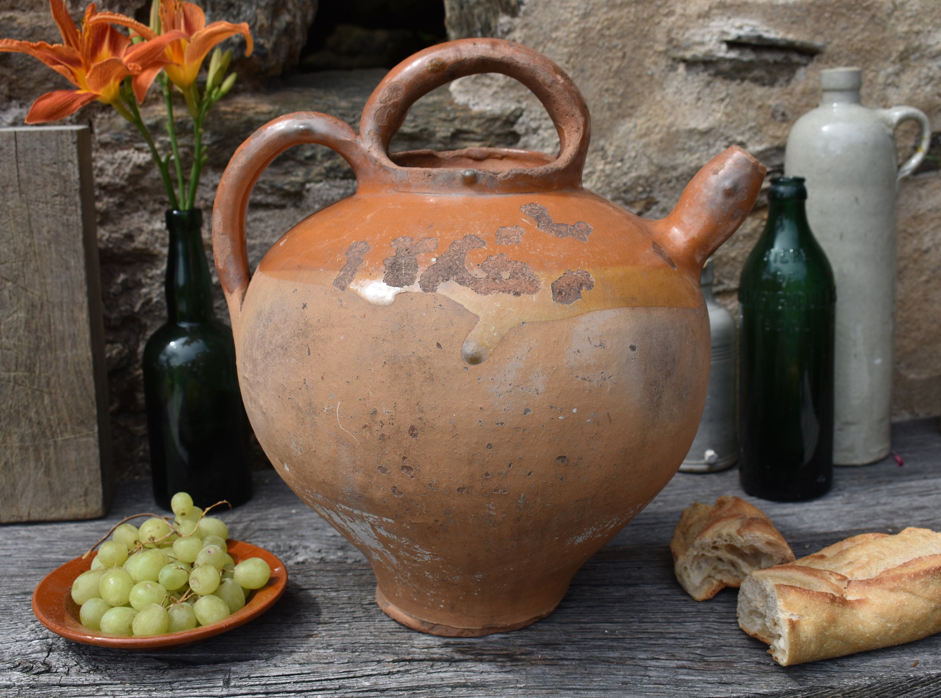 Années 1910 Français Gargoulette Primitive en Argile, Un Magnifique Porte-Eau Faïence Partie Émaillé