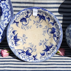 Creil Et Montereau French Cake Stand, 1850&#39;s/1870&#39;s &quot;Floral&quot; Pattern Compote, Terre De Fer Blue And White Lovely Transfer Ware Cake Stand. 3