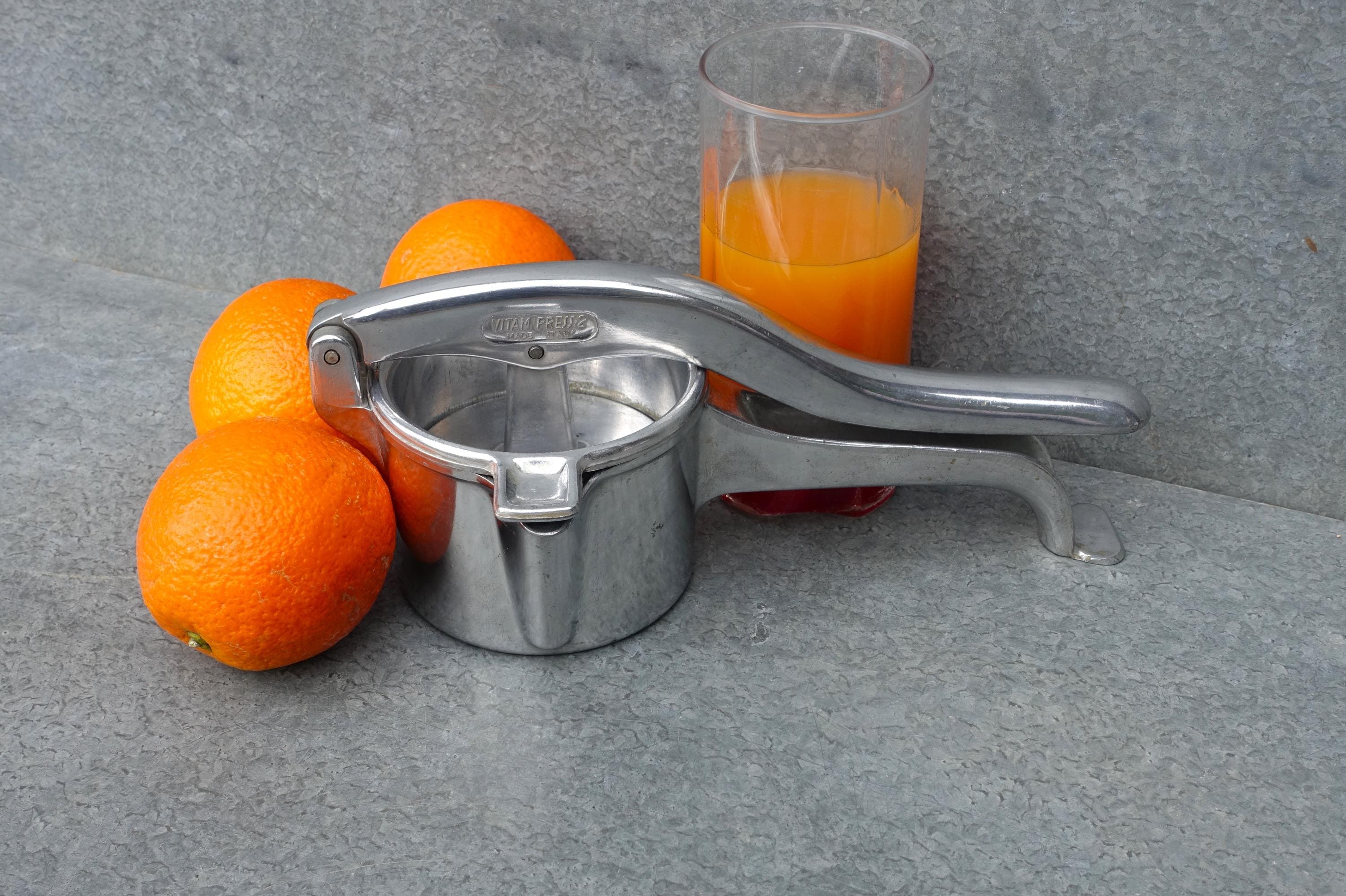 Vintage Vitam Press 2 Citrus Juicer, Mid-century Manual Juicer