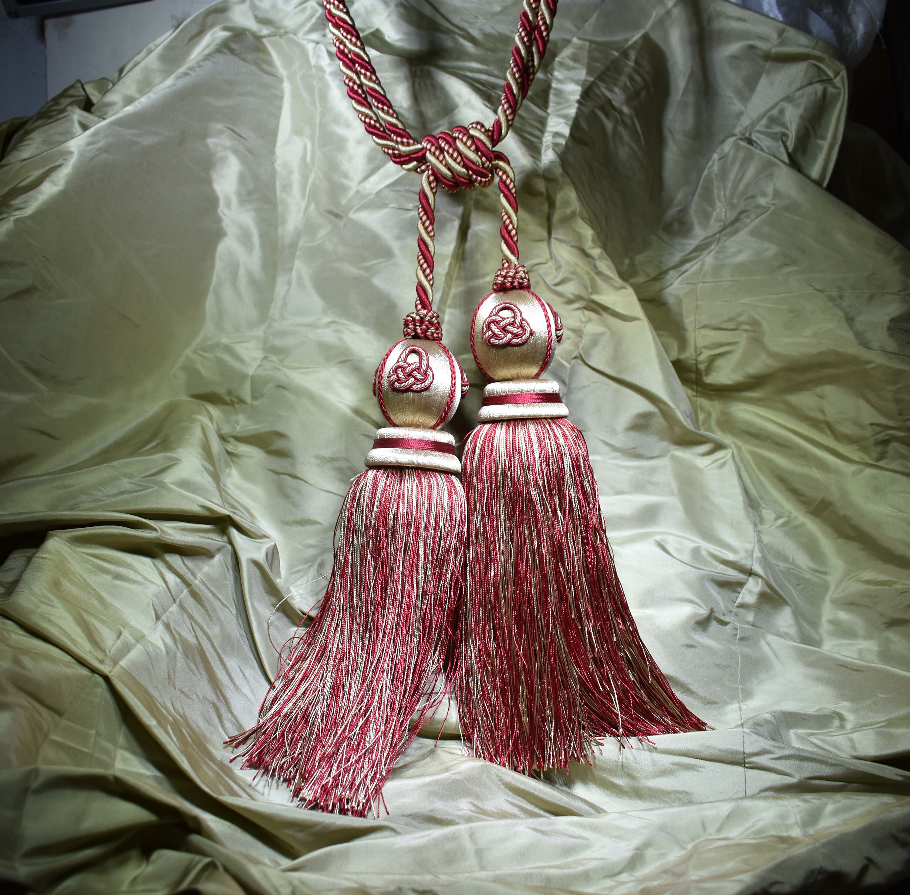 Une Seule Paire de Nœuds Rideau, Vintage Français Grande Cravate Rideau Tassellée, Rouge et Or Élabo