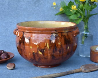 Rare soupière 1900 en faïence émaillée, un beau pot provincial rustique émaillé effet marbre, couleurs de la terre et vieillies, sud de la France