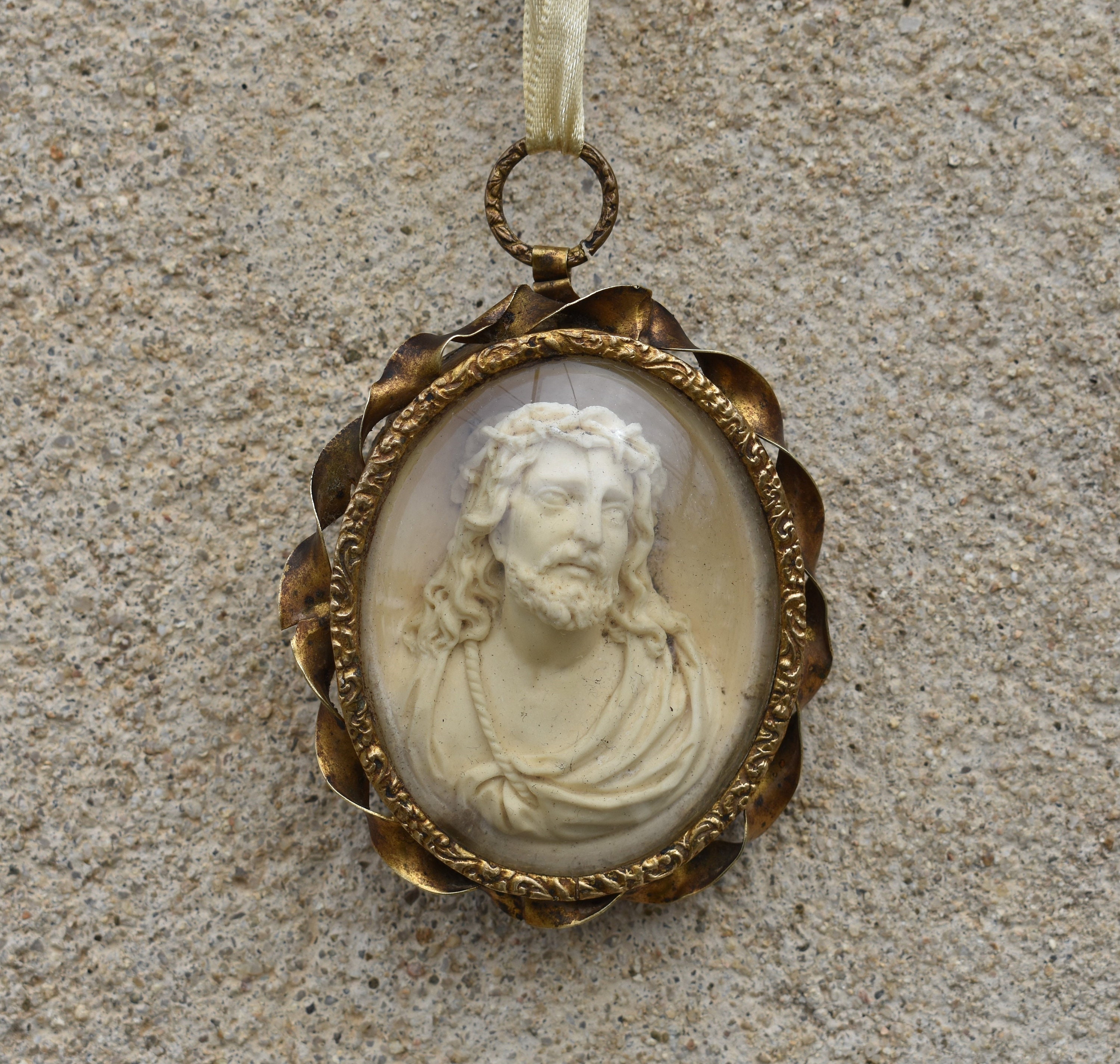 1800S Jésus-Christ Chalkware Relief Miniature, Magnifiquement Sculpté Napoléon Iii Reliquaire, Ovale