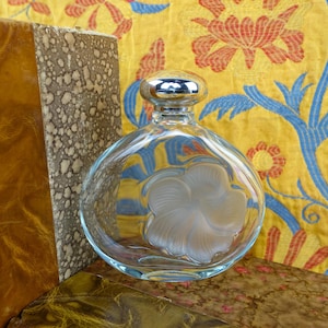 Lalique Lead Crystal 4 1/2&quot; Perfume Bottle, Nina Ricci Fleur De Fluers Crystal Screw Top Perfume Flask, Smaller Size Lalique Collectible