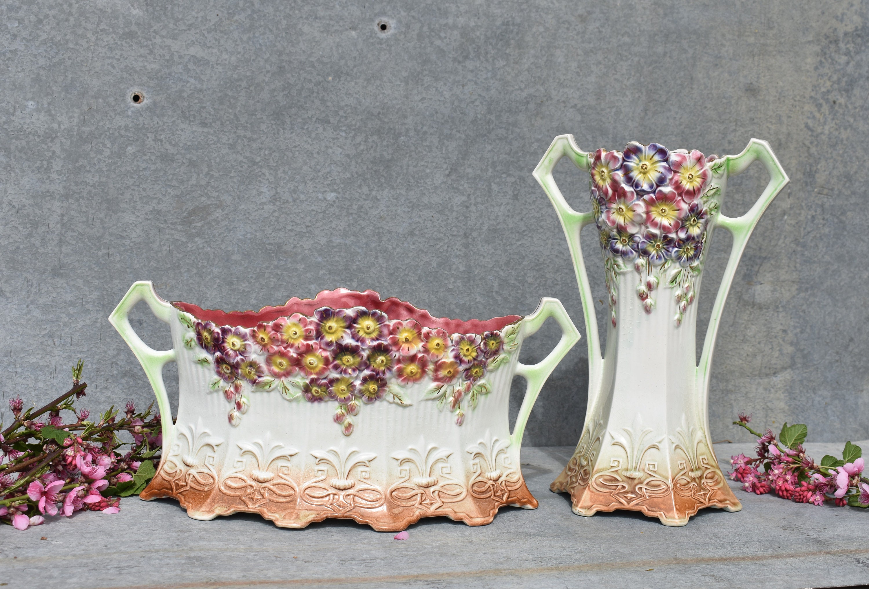 1900 Français Onnaing Majolica Jardinière & Matching Tall Vase, Joyeux Élégant Grands Motifs Art Nou