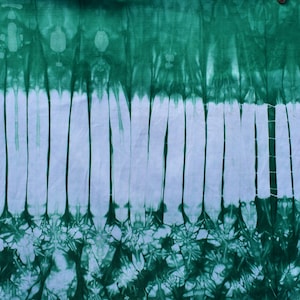 1960s Emerald Green Tie Dye Sateen Fabric: Vintage Cotton Material (1.75 Yds / 1.6 M)