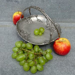 Antique Art Nouveau Pewter Fruit Bowl with Grapevine Handle, Circa 1900, Super Stylish Vide Pouche, Pewter Bon Bon Dish with Super Detail