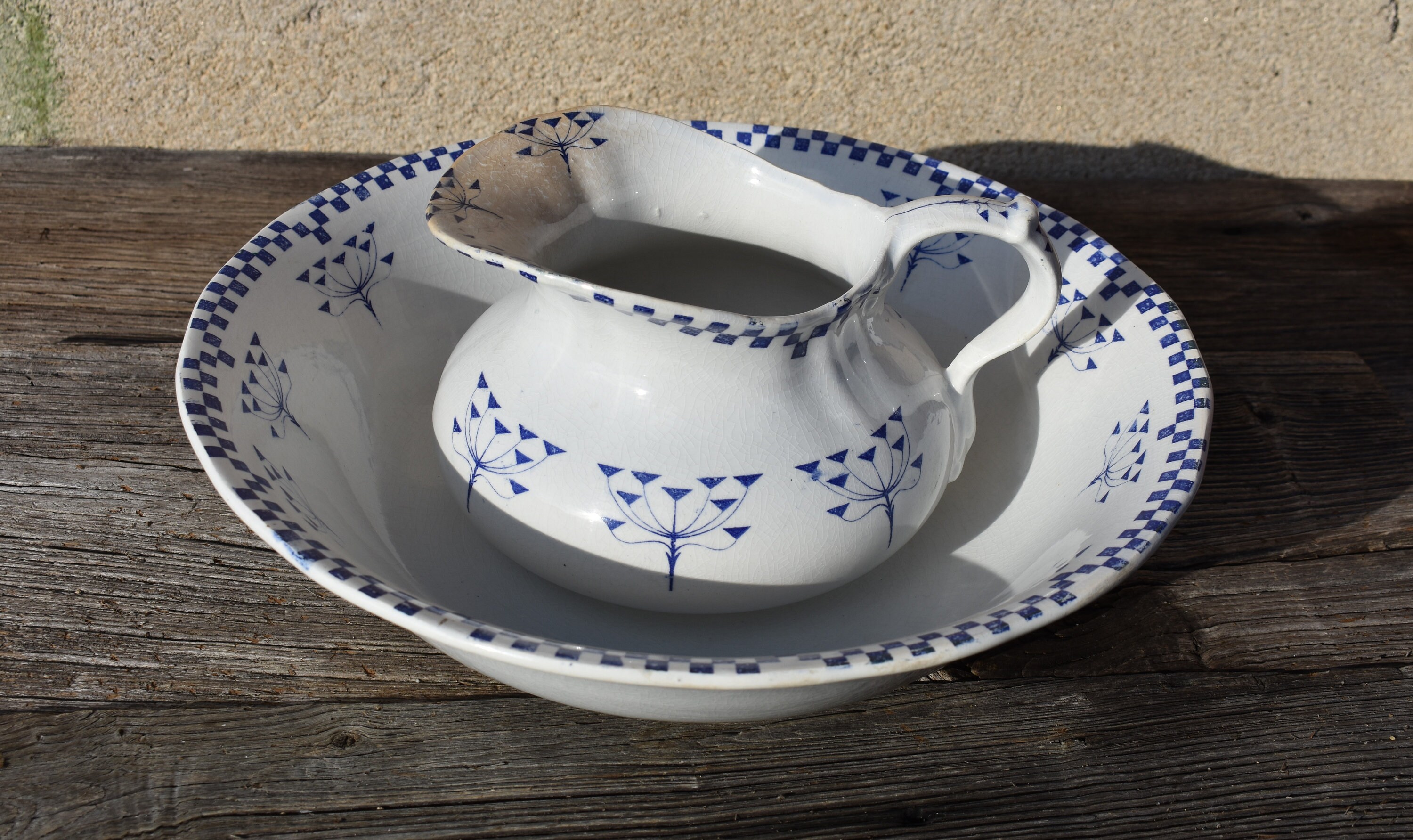 1920 Français Art Déco Ironstone Lavabo & Pichet d'eau Set, Creil et Montereau Faïence Fine, Élégant