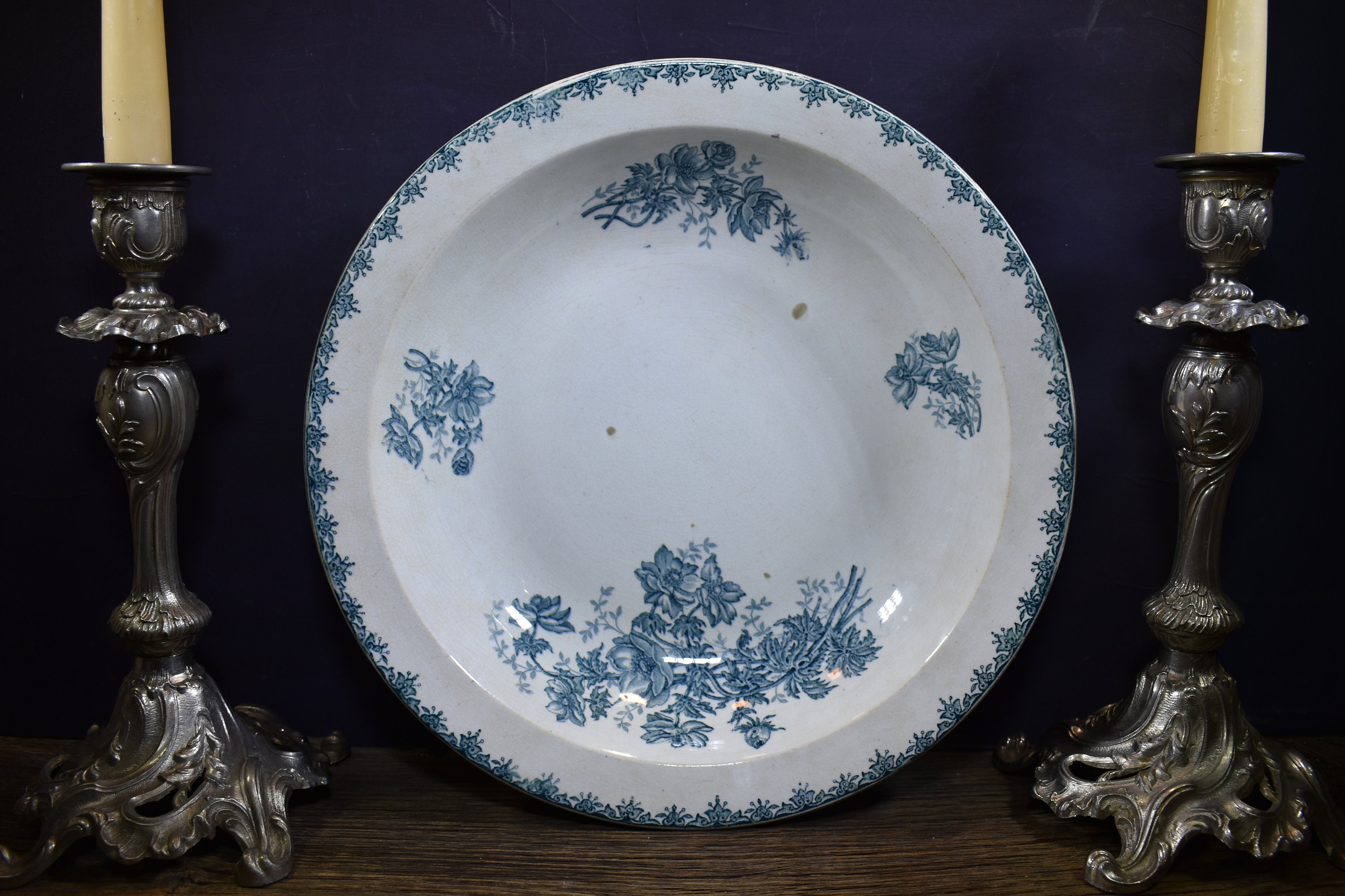 Antique Français Ironstone Grand Bol Peu Profond Sarcelle Bleu Transferware Anémones, 1894-1913 Leon