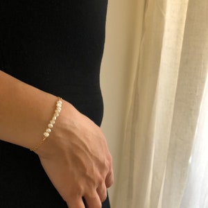 Freshwater Pearl Bracelet Gold, Pearl Bar Bracelet, Simple Gold Bracelet, Dainty Bracelet, Pearl Jewelry, Bridal Jewelry, Small Gift For Her