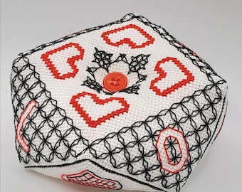Pattern Biscornu 'Love', PDF Pattern, Pin cushion, Blackwork and Cross stitch pattern