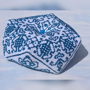 Cross Stitch Pattern Biscornu &#39;Secret Garden&#39;, Digital Biscornu Pattern, PDF file, pincushion pattern