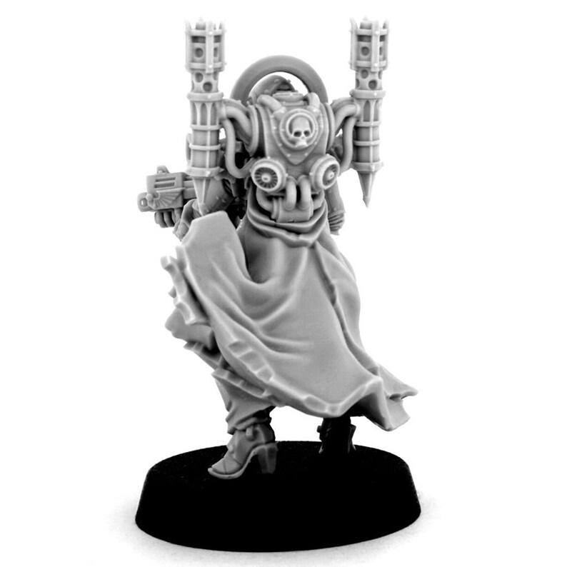 EMPEROR SISTER with storm boltgun