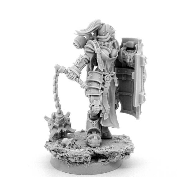 HERESY HUNTER DOMINATOR WITH FLAIL AND SHIELD HERESY HUNTER DOMINATOR WITH FLAIL AND SHIELD