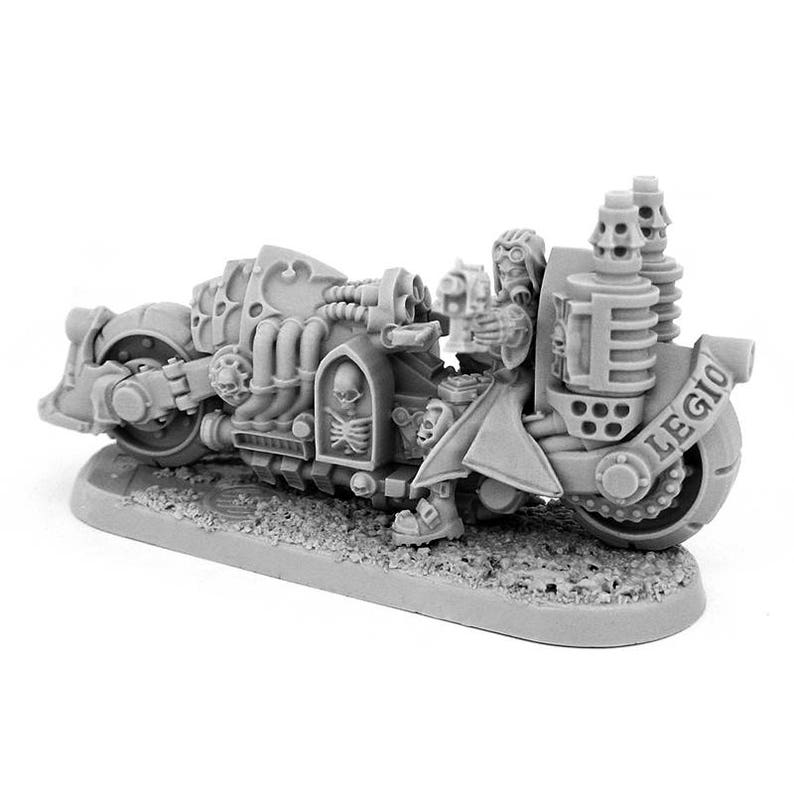HERESY HUNTER Female Inquisitor with Deathcruiser Bike