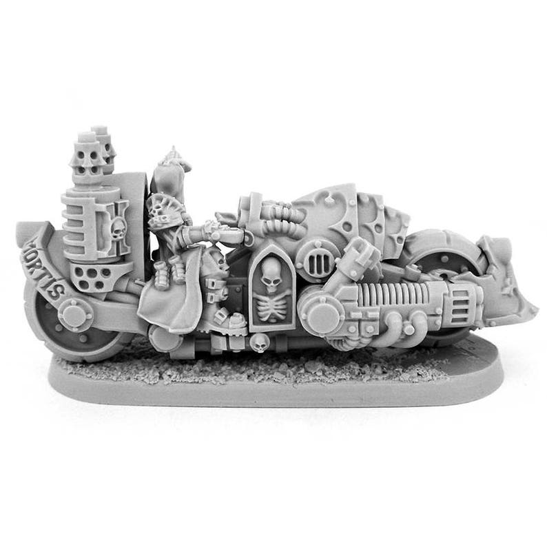HERESY HUNTER Female Inquisitor with Deathcruiser Bike