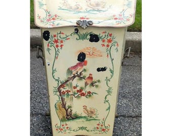 vintage poulets peints à la main, coq, art populaire de CHARBON, matériel de cuisine en laiton