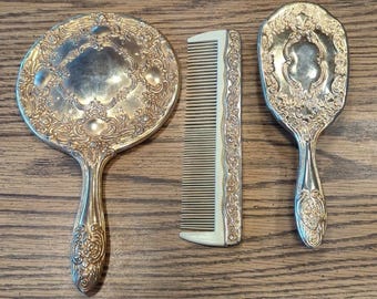 Ensemble de 3 miroirs de courtoisie et pinceaux vintage dorés, décoration glamour hollywoodienne ornée de 3 pièces
