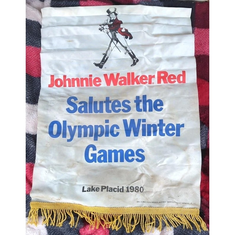 Bannière vintage Johnnie Walker Red Lake Placid pour les Jeux olympiques de 1980 image 1