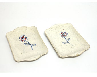 Set of 2 ceramic small decorative trays with a freehand colored flower drawing. Handmade home gift.