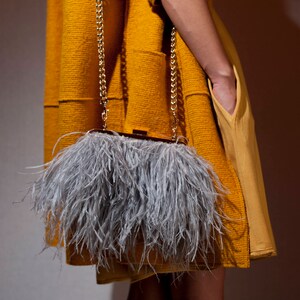 Evening shoulder bag, embellished with exotic ostrich feathers image 7