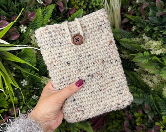 Kobo book case Kindle case Kindle accessories Crochet kindle pouch Kobo libra colour case Kindle skins Kindle paperwhite skin Book wallet