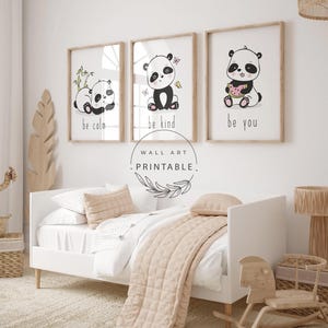 Set di 3 stampe murali a tema panda: decorazioni stampabili per la cameretta di una bambina (download digitale)