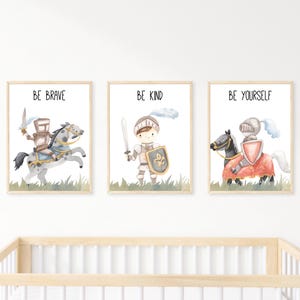 Ridders afdrukbare muur kunst set van 3, digitale download decor jongen kinderkamer, ridders prenten, kinderkamer decor, slaapkamer decor, wees vriendelijk wees dapper