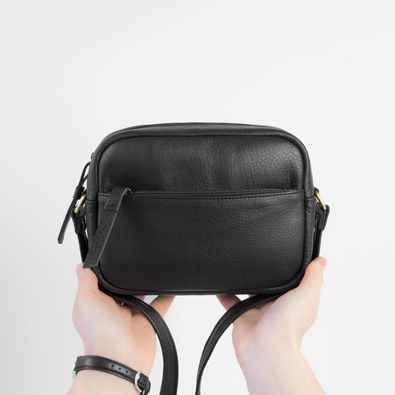 black shoulder purse