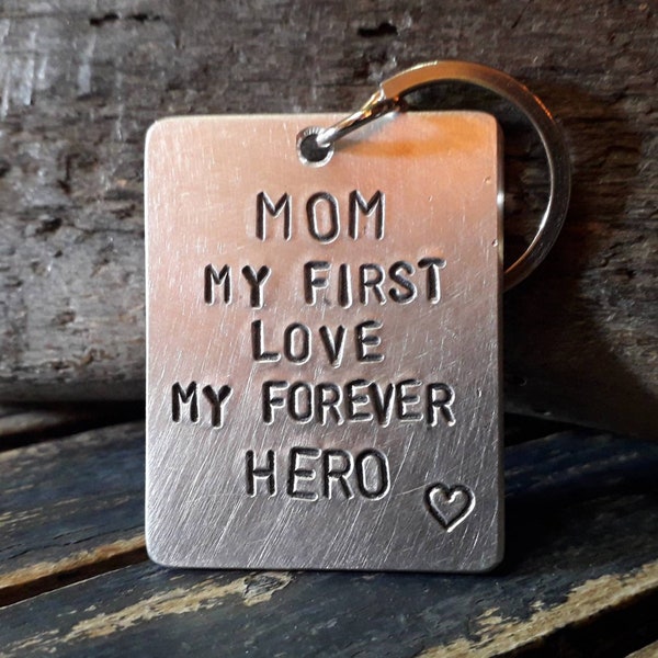 Hand stamped keychain for mom, Acronym gift, Customized keyring from recycled aluminium from mother, Anniversary gift from recycled metal