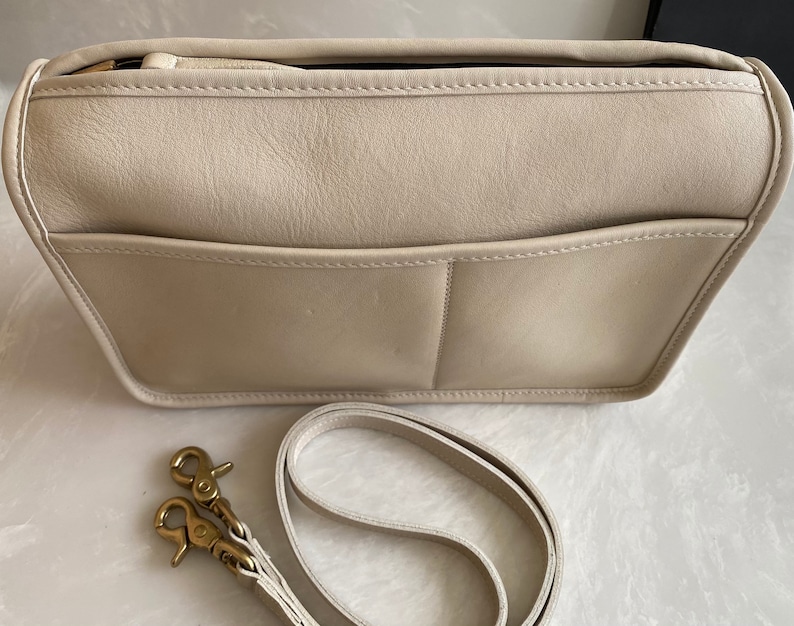 New Coach Vintage Bone Companion Shoulder Bag 80's image 3