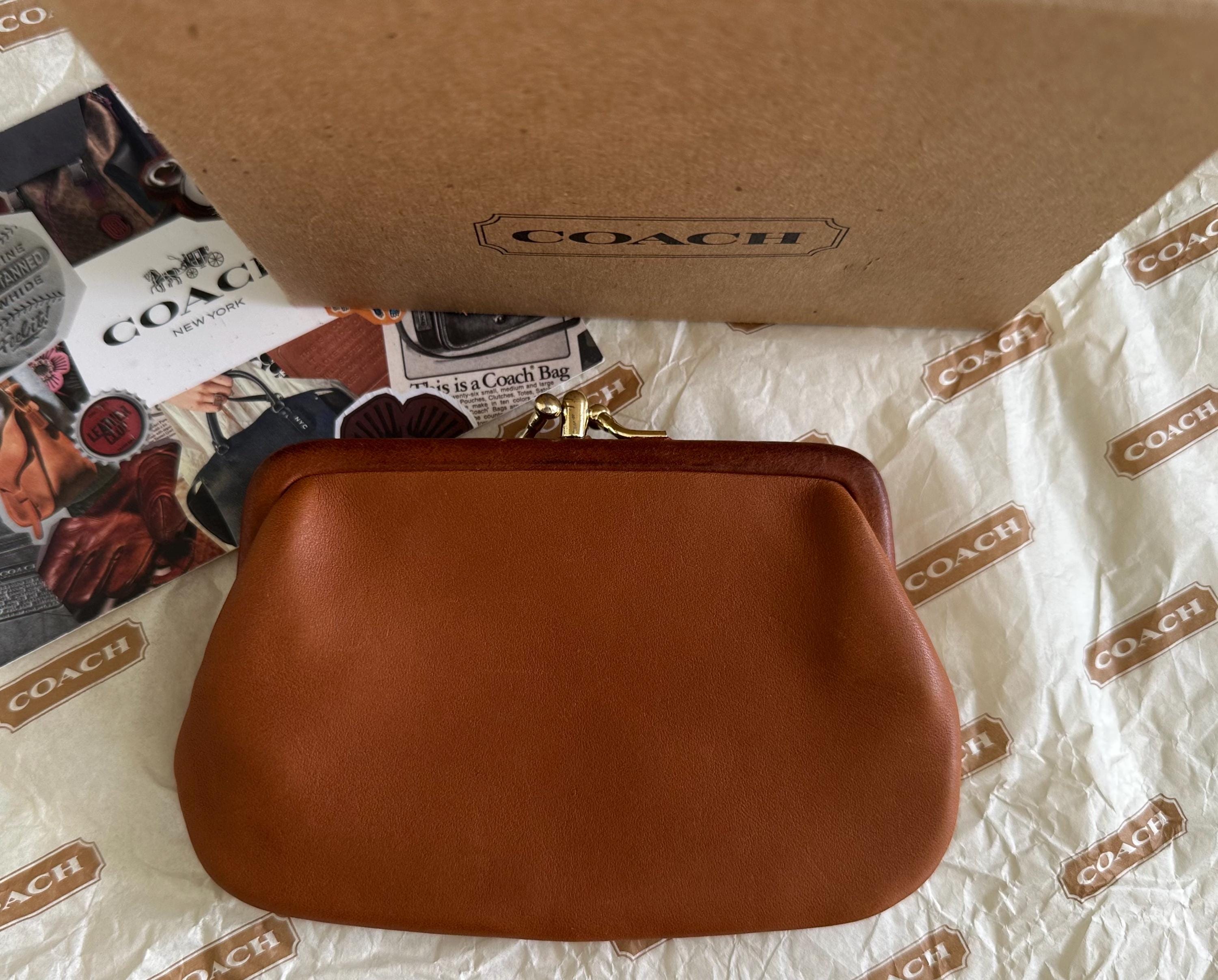 Vintage Coach Change Purse Black がま口 Vintage Coach Change Purse Black がま口 Vintage Coach Change