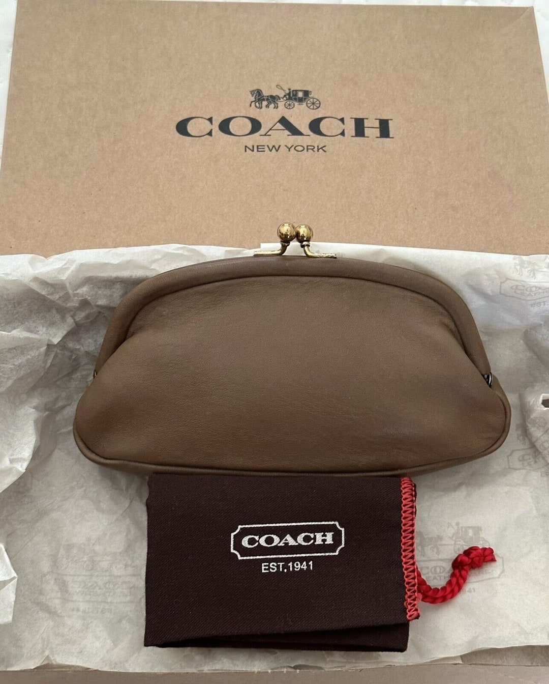 Authentic💯 Coach Small Kisslock Wallet, Luxury, Bags & Wallets on Carousell