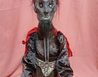 Zaar, il genio del caso, una marionetta manipolabile