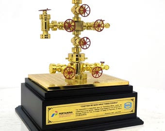 Wellhead Christmas Tree Valve Assembly Miniature Oilfield Gift Oil and Gas Award