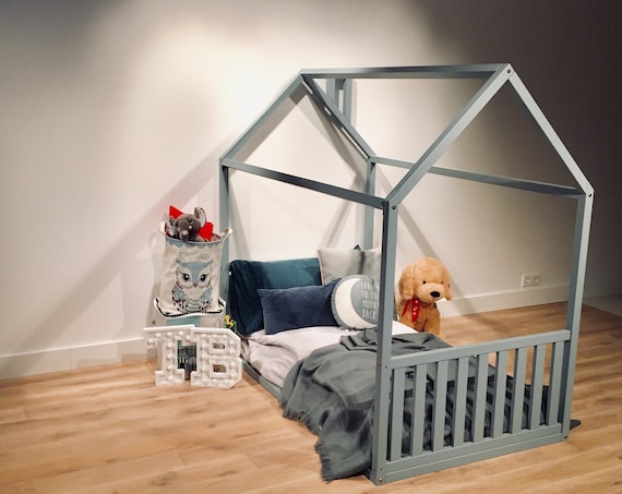 Durable Birch Hardwood BED US Twin Size Toddler bed WITH 2 Fences, Nursery bed Frame bed Play house House bed Bed home Home bed Kid bed Gift