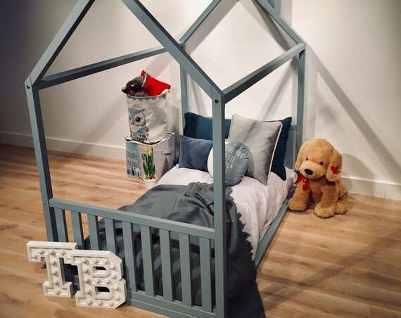 Durable NEW Toddler bed WITH 2 FENCES, Nursery bed Frame bed Play house House bed Bed home Home bed Kid bed Baby bed Gift