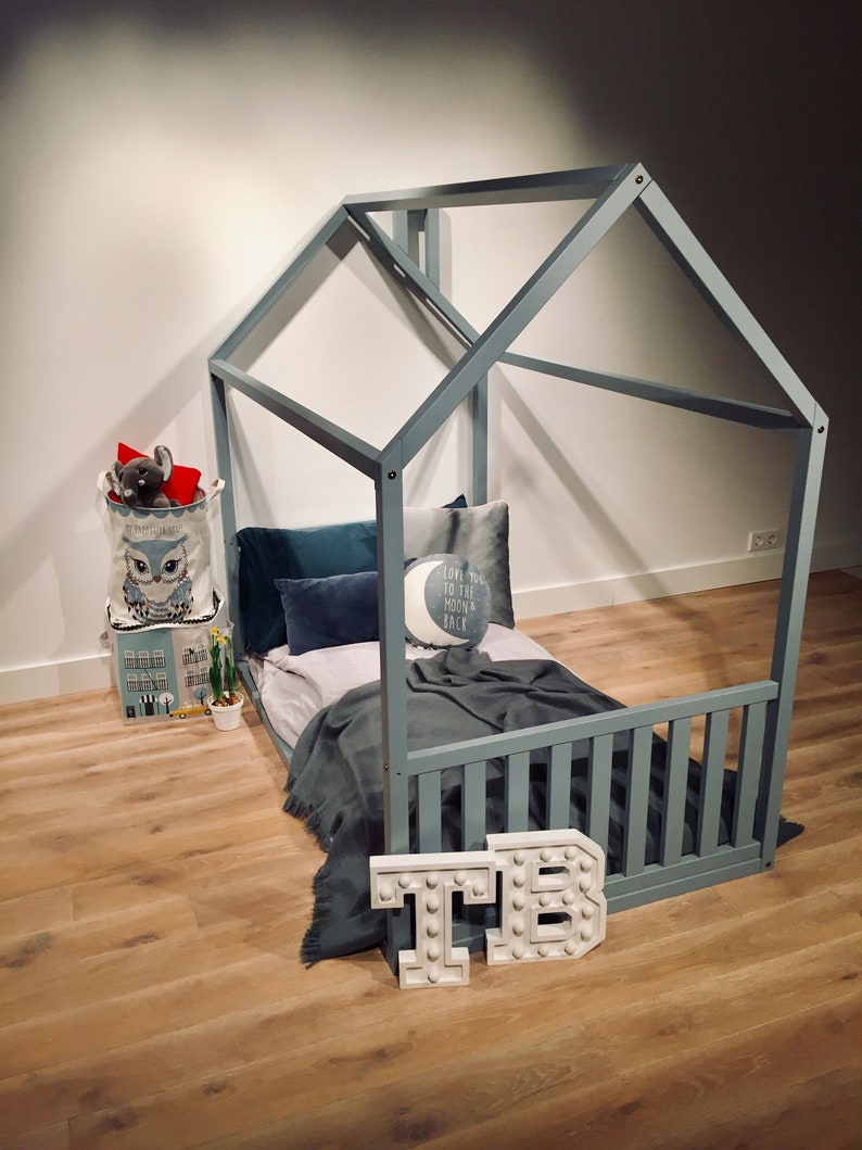 Nursery bed Frame bed Play house House bed Bed home Home bed Kid bed Baby bed Gift Toddler bed WITH 2 FENCES