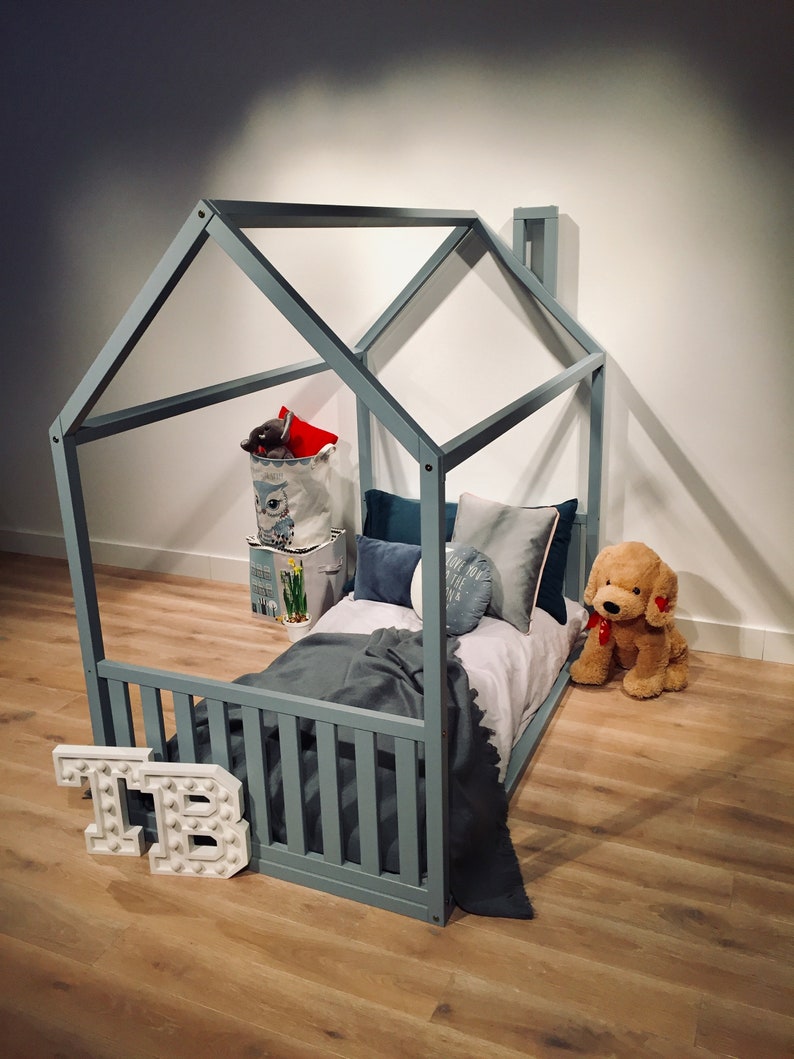 Nursery bed Frame bed Play house House bed Bed home Home bed Kid bed Baby bed Gift Toddler bed WITH 2 FENCES
