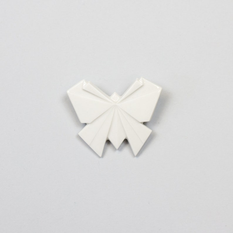 PORCELAIN BROOCH BUTTERFLY/Origami butterfly brooch/Origami pin/Ceramic brooch/Meaningful gift/Ceramic jewellery/Porcelain pin/Ceramic gift image 3