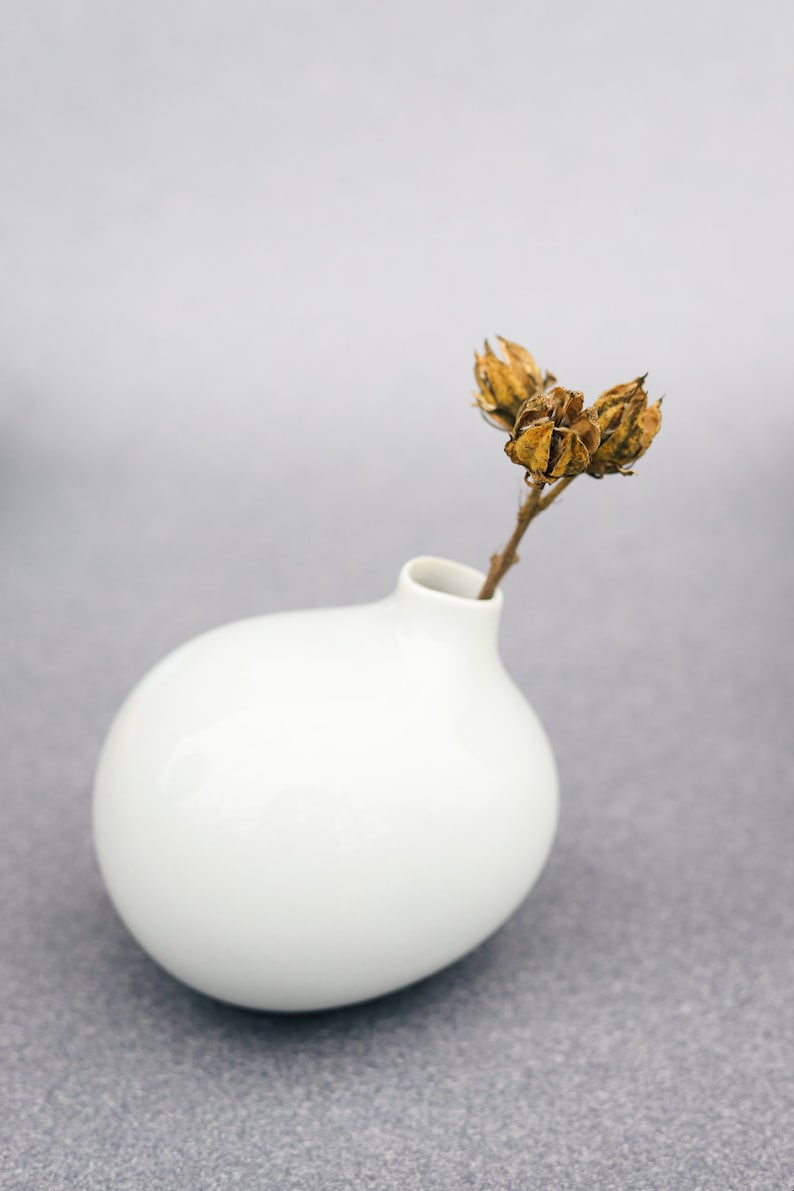 PORCELAIN DESIGN VASE/Round vase navy/ White vase imo/Porcelain flower holder/Round shape vase/ Easter decoration/ Easter tablesetting decor image 8