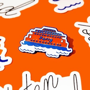 Staten Island Ferry Enamel Pin - Perfect for New York City Lovers - Gift Idea for Pin Collectors and Boat Enthusiasts