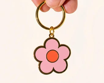 Daisy Flower Keychain: Double-Sided Enamel Floral Keyring