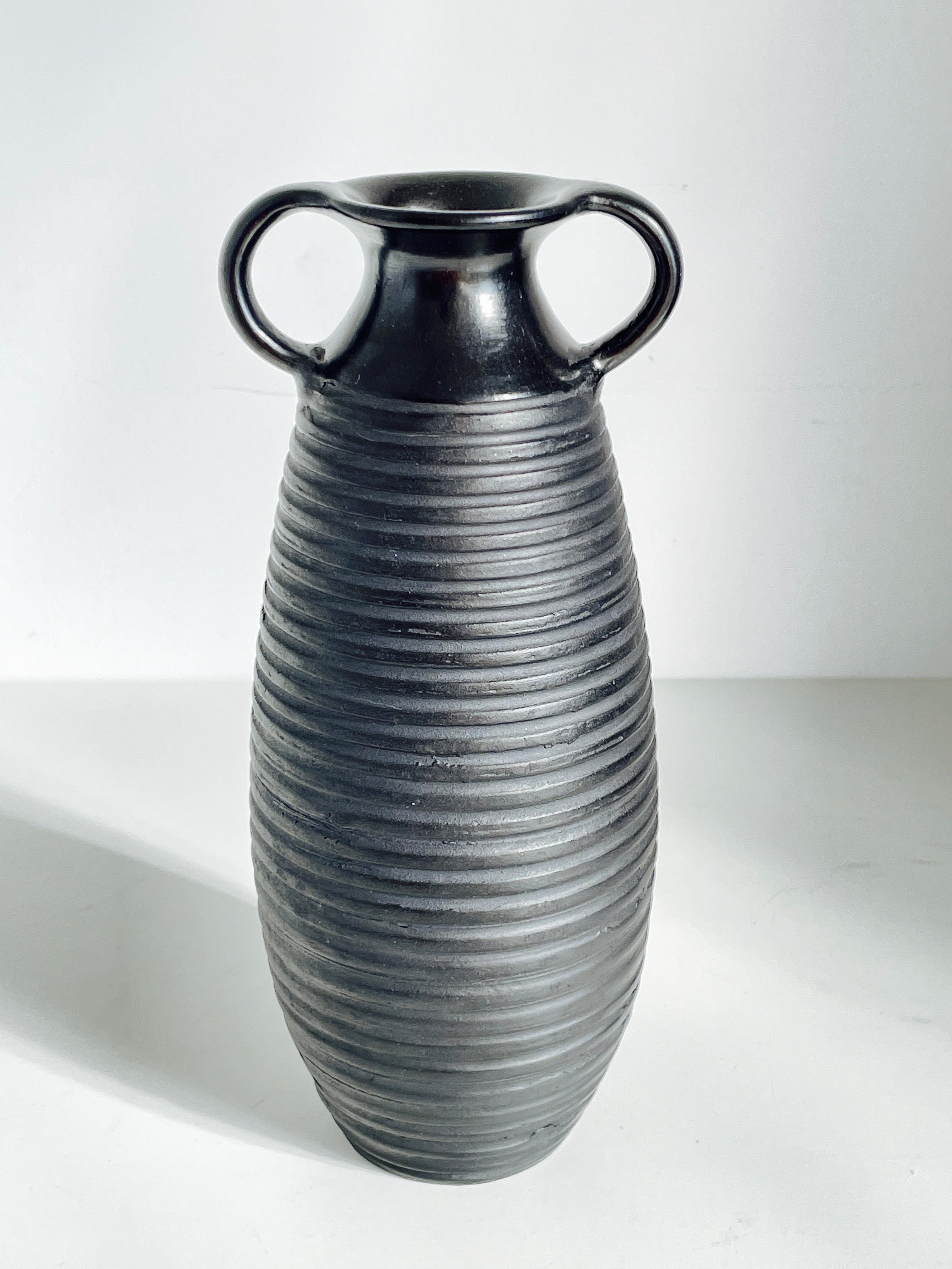 ハンガリー フォークアート 陶器製 ボトル おばさん ハンガリー フォークアート 陶器製 ボトル おばさん