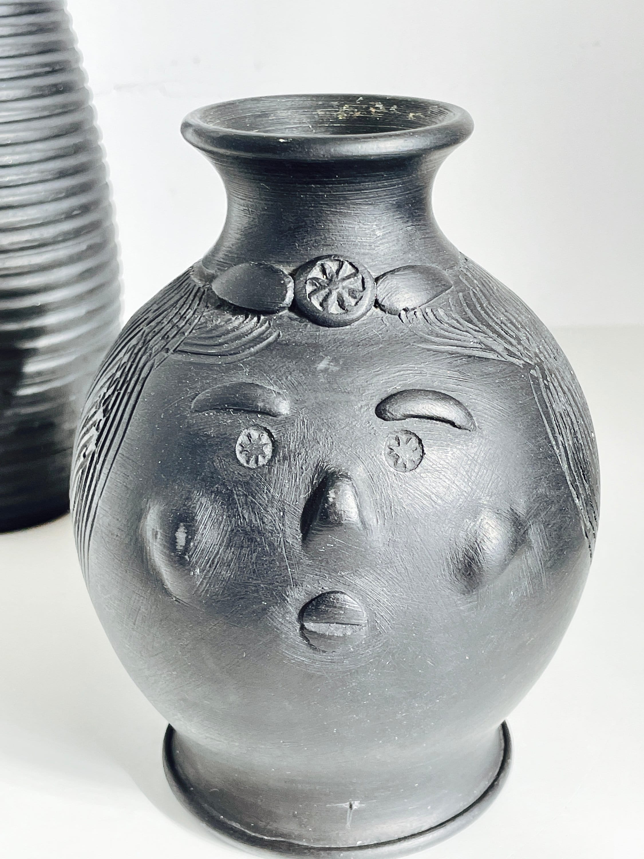 ハンガリー フォークアート 陶器製 ボトル おばさん ハンガリー フォークアート 陶器製 ボトル おばさん