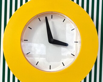 ヴィンテージ IKEA KVARTA 掛け時計 – 80 年代のポストモダンな