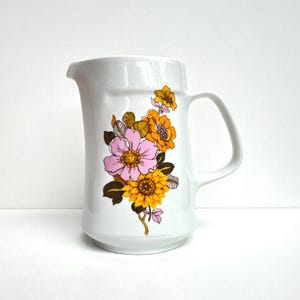Vintage Flower Power Water Pitcher – 1970s Porcelain Jug – Pink Yellow Floral – 0.85 L Capacity