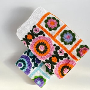 Vintage 70s Flower Power Towel Set (2 pcs, W. Germany) – Unused