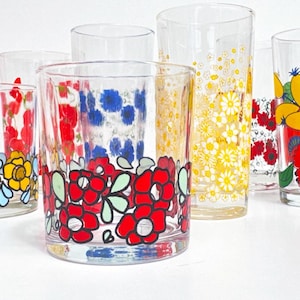 Vintage 80s Flower Power Glasses – Set of 7 Mix & Match Tumblers – Italian/French Retro